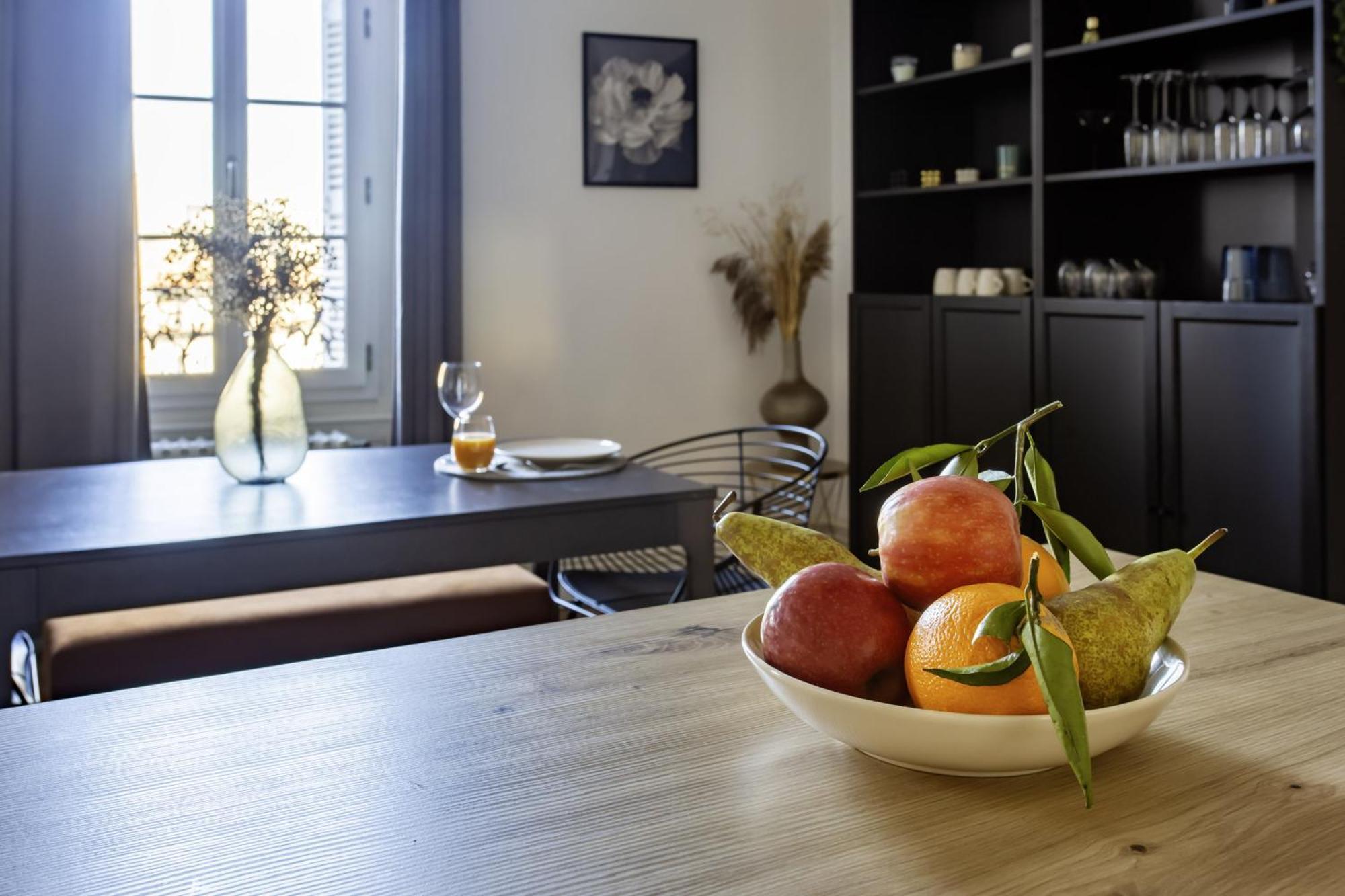 Appartement Grand T3 Rue Pietonne Bureau Et Terrasse Angoulême
