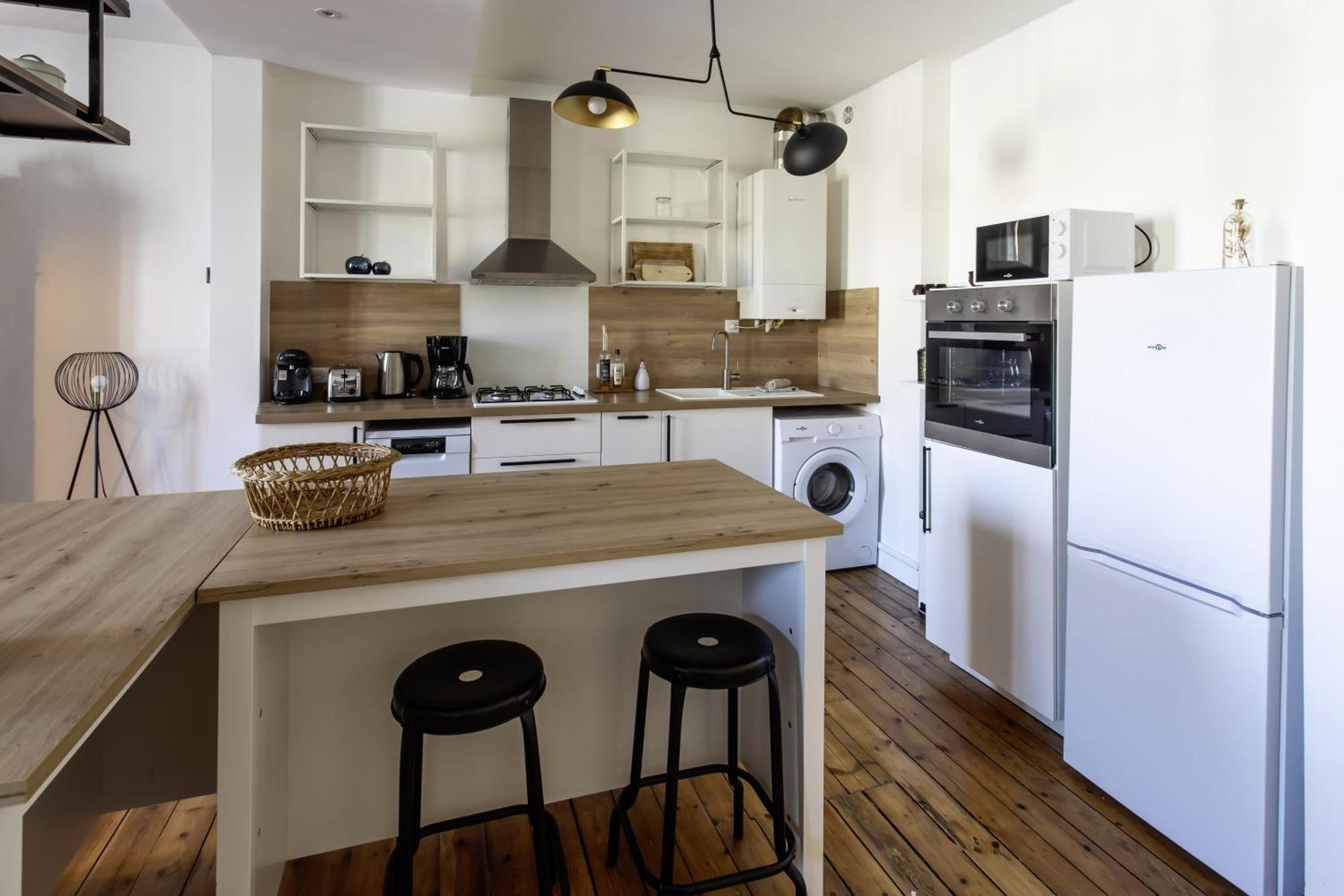 Grand T3 Rue Pietonne Bureau Et Terrasse Appartement Angoulême