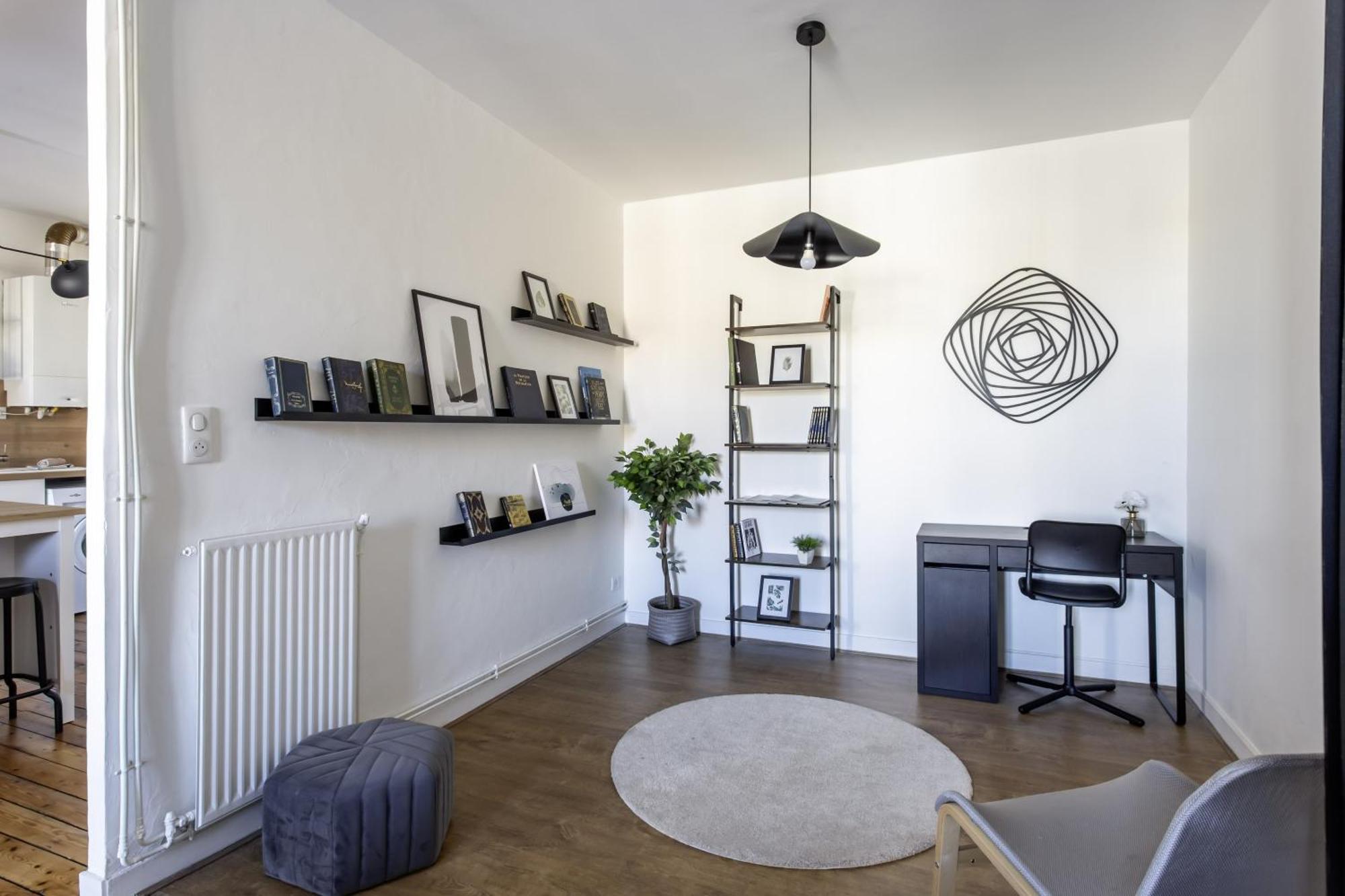 Grand T3 Rue Pietonne Bureau Et Terrasse Angoulême